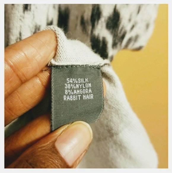 Kenneth Cole | Animal Print Silk Blend Short Sleeve Cardigan Sweater (Medium) - Picture 4 of 8